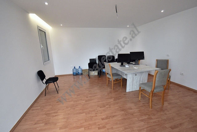 Appartamento con due camere da letto in vendita in via elbasani a Tirana, albania (8)